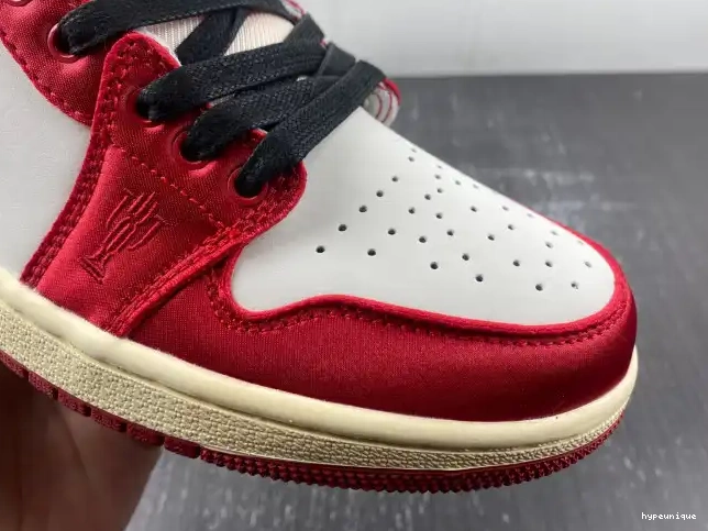 HYPE Room Low x 1 FN0432-017 Trophy Air Jordan OG Home 0622